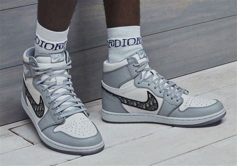 air jordan dior clothing|jordan 1 dior release date.